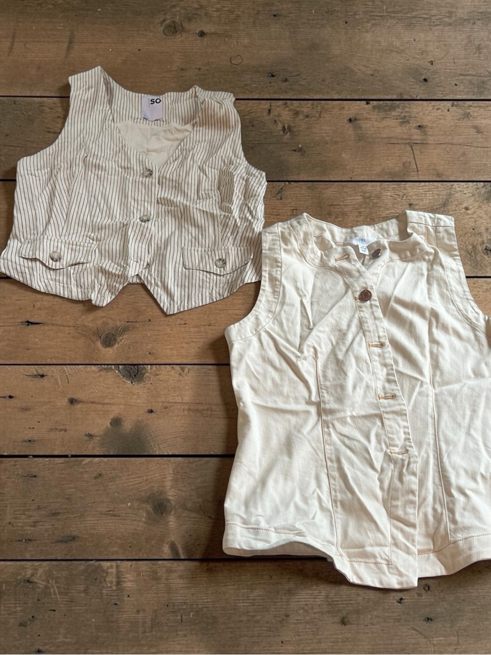 2-Piece Women’s Vest Bundle – Size M